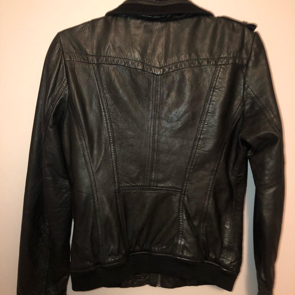 leather jacket - Picture 3 of 3